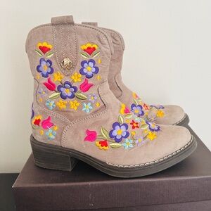 Roberto Cavalli Kids Floral Embroidered Leather Boots - Taupe and Multicolor 27